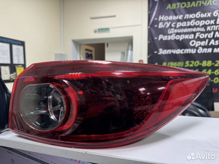 Mazda 3 bm седан фонарь правый и левый