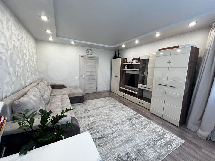 2-к. квартира, 60,5 м², 14/17 эт.