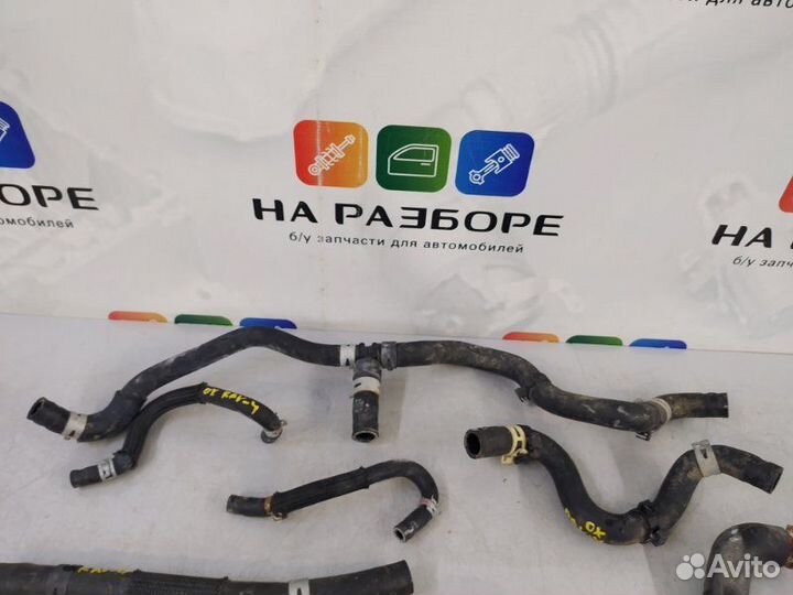 Патрубок системы охлаждения Toyota Rav4 XA40