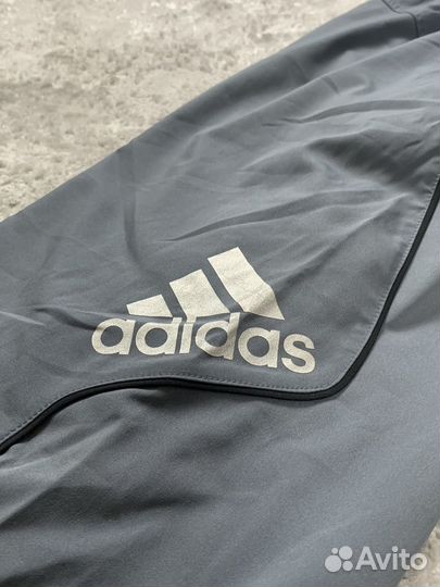Винтажные штаны Adidas в стиле Gorpcore