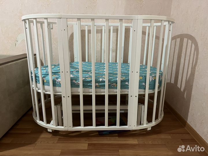 Детская кроватка (круглая, овальная)
