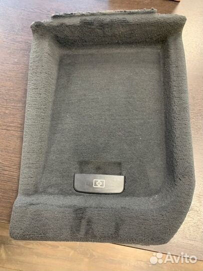 Обшивка багажника задняя левая Bmw X5 4.8I E70