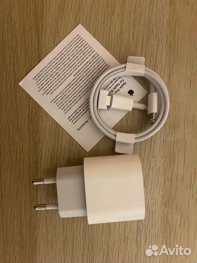 Зарядка на iPhone 20w