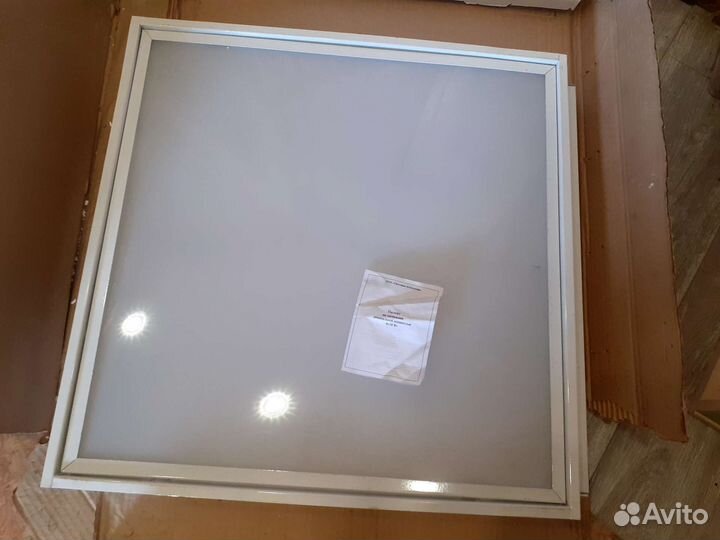 Светильник потолочный светодиодный