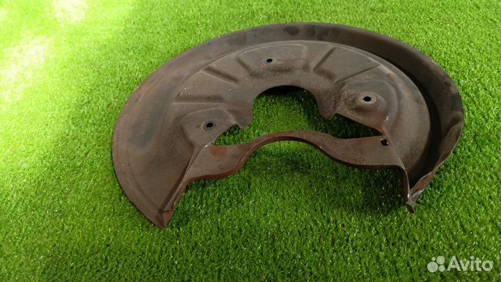 Пыльник тормозного диска задний левый Audi A3 1.4