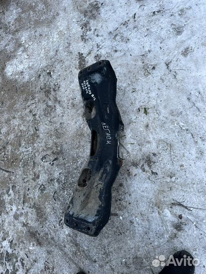 Передний подрамник Subaru Legacy B13