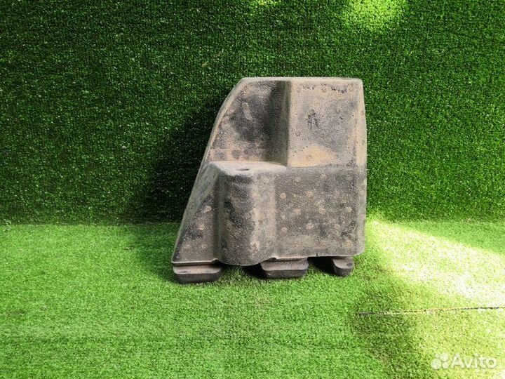 Наполнитель переднего бампера (абсорбер) правый