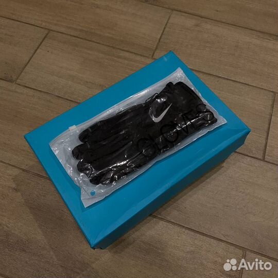 Перчатки найк спорт