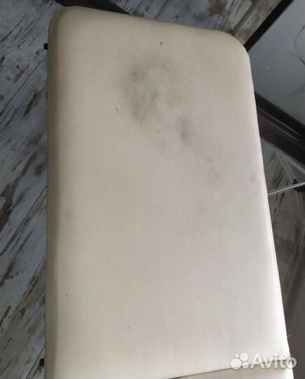 Массажная кушетка