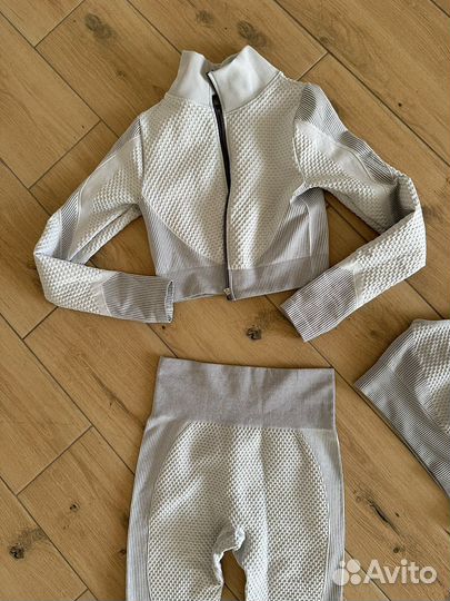 Костюм для фитнеса женский