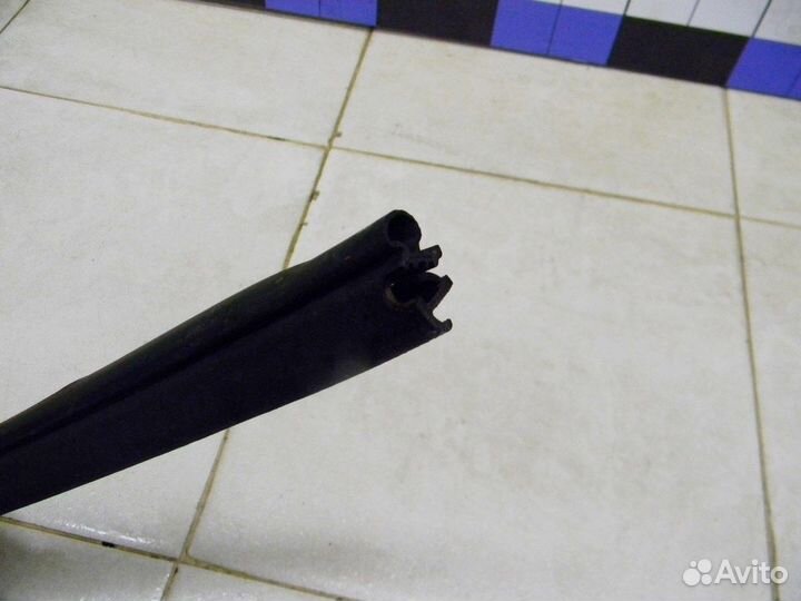 Уплотнитель (внутри) X-Trail (T30) 2001-2006