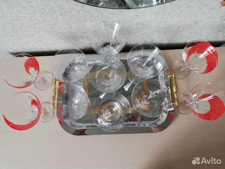 Бокалы фужеры набор белые графины с рюмками