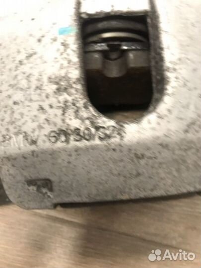 Суппорт тормозной передний левый Bmw 525I E60