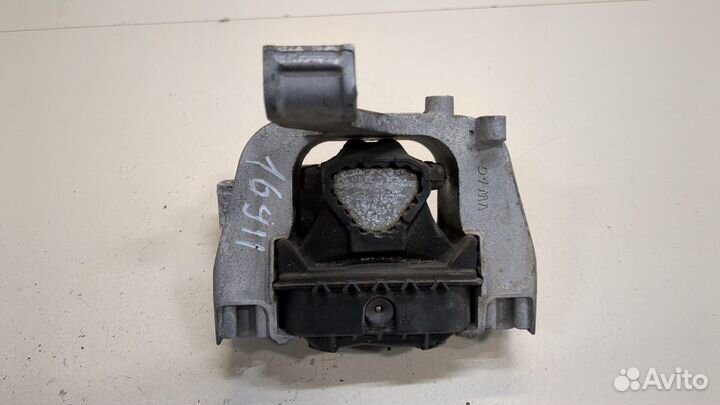 Подушка крепления двигателя Volkswagen Jetta 7 2018, 2019