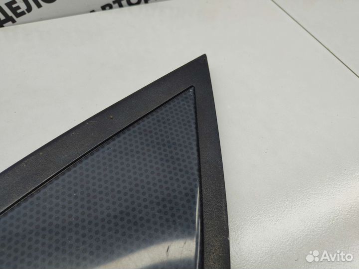 Треугольник двери задней левой Ford Mondeo 2 96 г