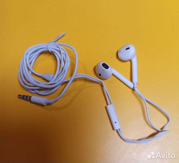 Гарнитура от iPhone оригинальная
