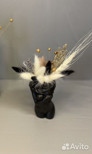 Кашпо из гипса с сухоцветами