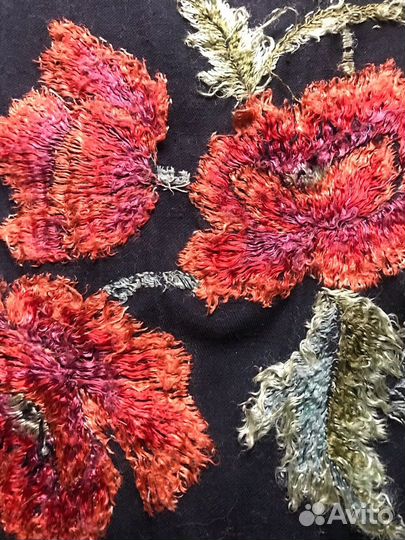 Вышивка на наволочке на диванную подушку, СССР