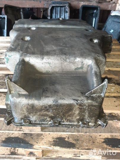 Масляный поддон Mercedes V8 OM 442 2000