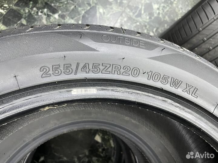 Sonix L-Zeal 56 255/45 R20 105W