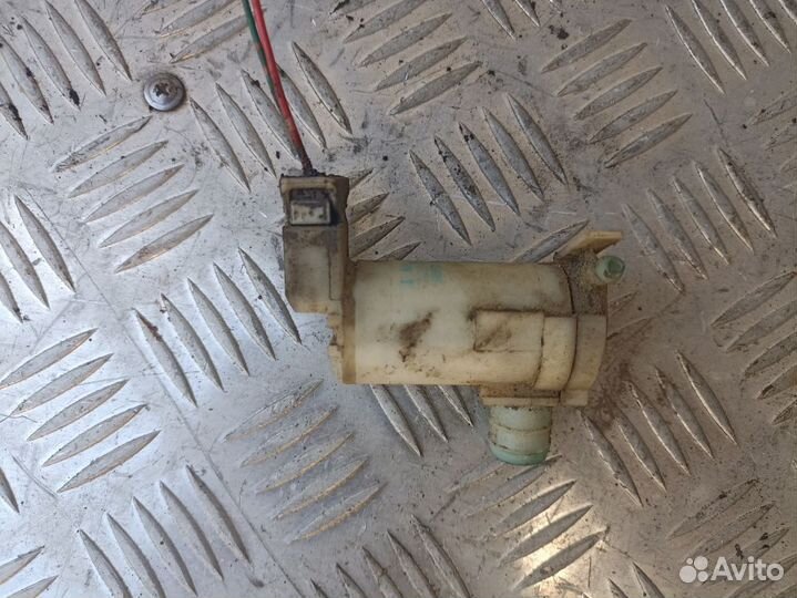 Моторчик бачка омывателя Ниссан Икс-Трейл Т30