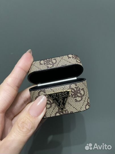 Чехол guess для наушников AirPods Pro