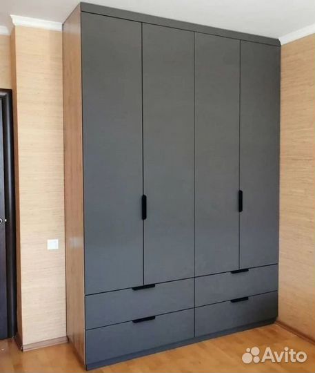Шкаф на заказ от Фабрики