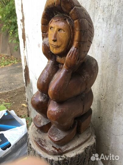 Фигура из дерева