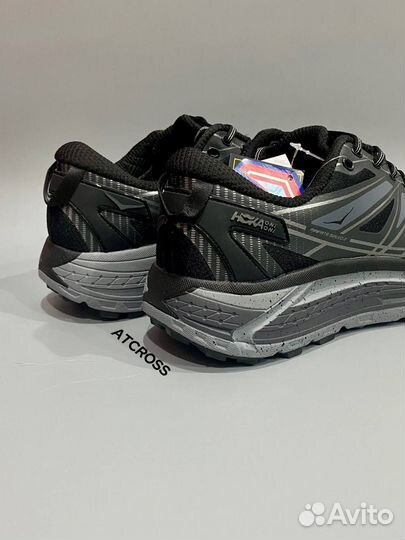 Демисезонные кроссовки hoka