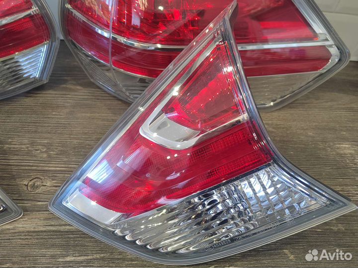 Комплект задних фонарей Nissan X-Trail T32