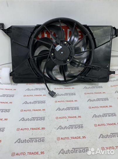 Диффузор радиатора сборе Форд Фокус 3