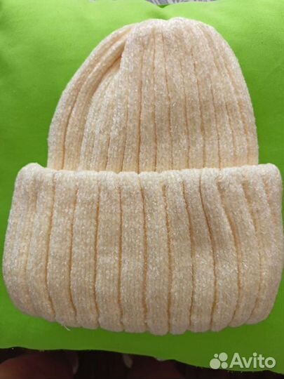 Шапка для девочки новая
