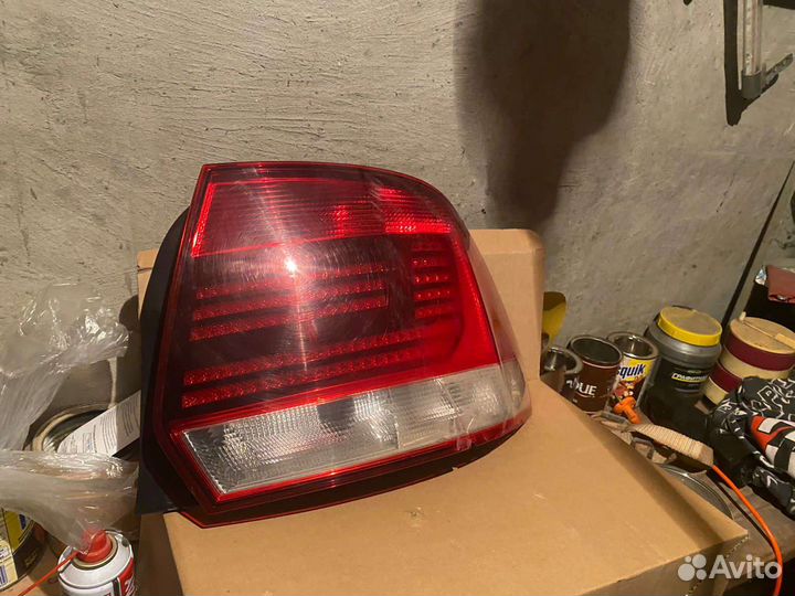 Фонарь задний правый на volkswagen polo рестайлинг