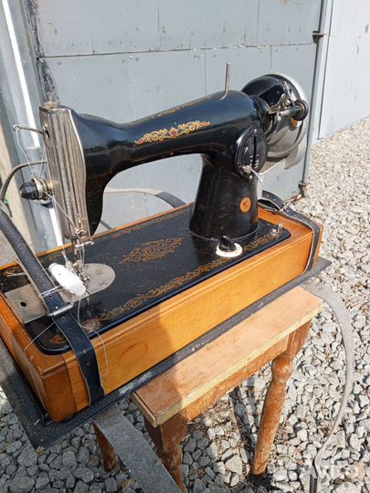 Швейная машина Подольск ручная