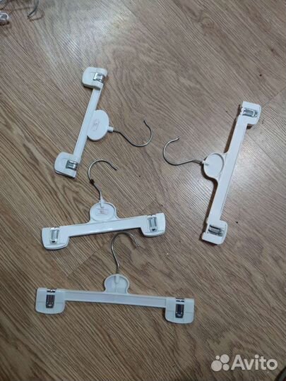 Вешалки плечики 97 штук