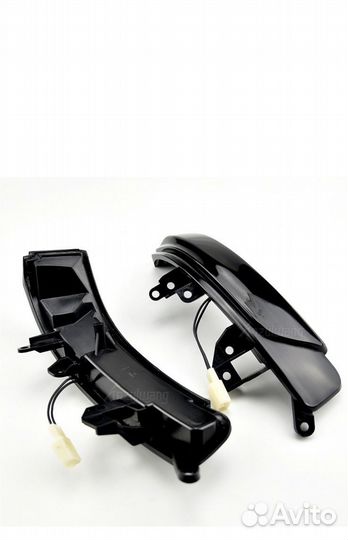 Повторитель поворотника в зеркало Toyota Camry 40