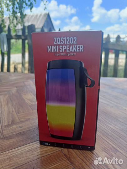 Беспроводная блютуз колонка