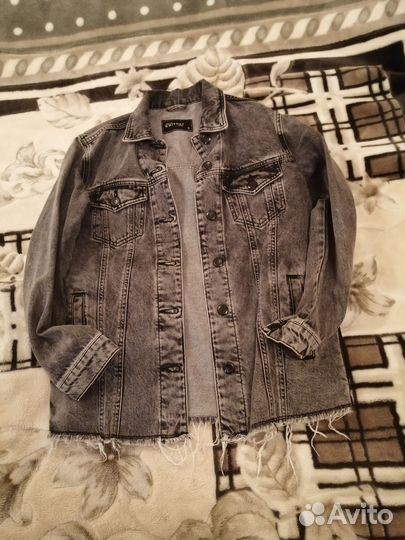 Куртка джинсовая