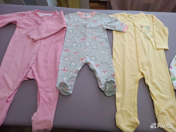 Пакет одежды на девочку с рождения до года