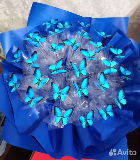 Светящийся букет из бабочек