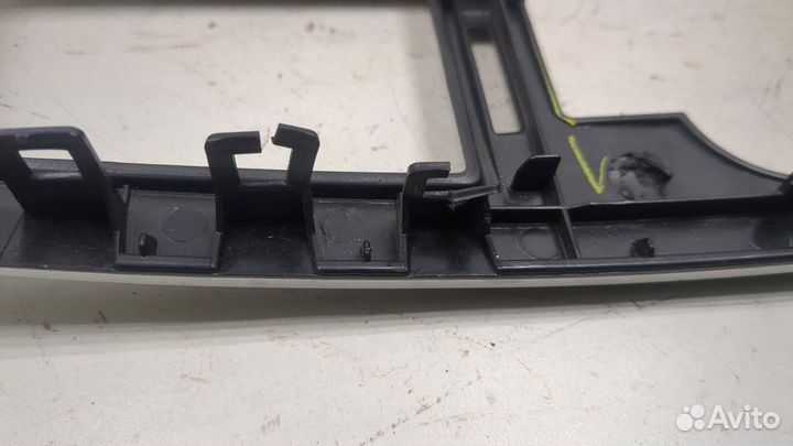 Рамка под магнитолу Chrysler 300C