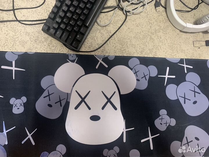 Микрофон наушники коврик