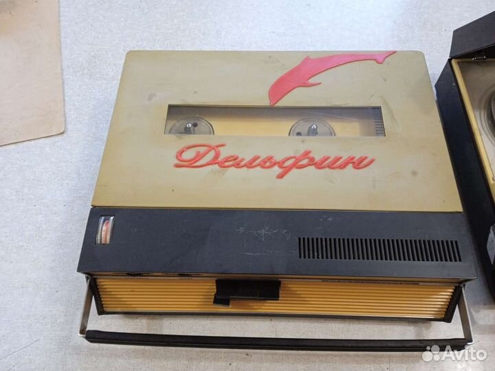 Магнитофон Дельфин с блоком питания