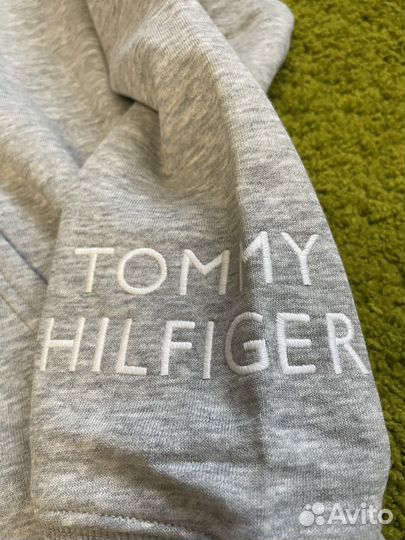 Свитер Tommy H