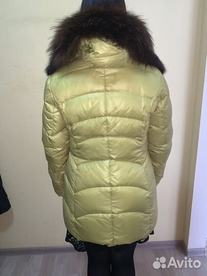 Продаётся пуховик