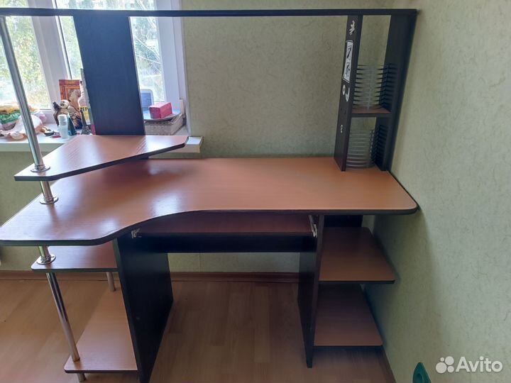 Компьютерный столик бу