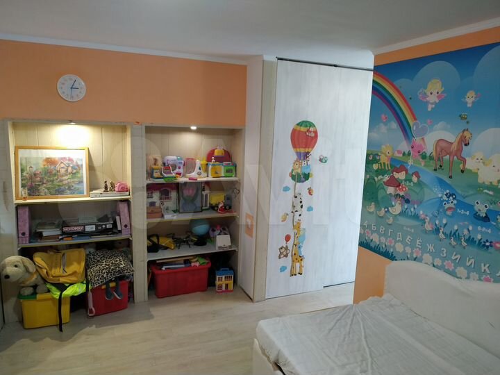 Дом 200 м² на участке 4 сот.