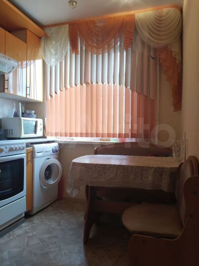 2-к. квартира, 50 м², 1/5 эт.