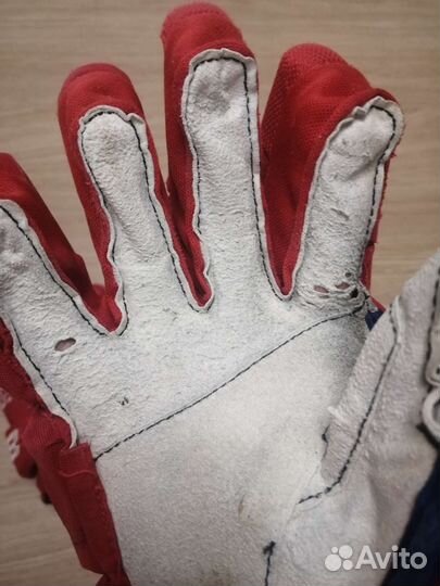 Краги хоккейные