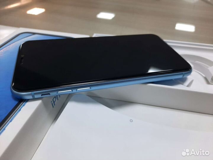 iPhone Xr, 64 ГБ
